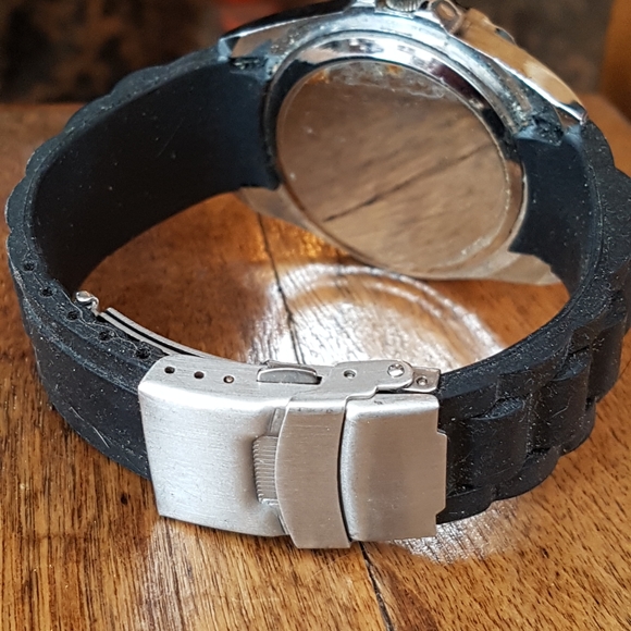 NWOT Old Stock Bling Large Face Wrist Watch. - Picture 4 of 7